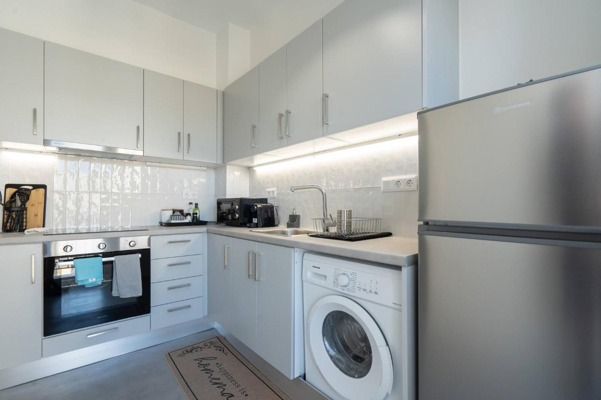 Apartment Revived Urban Charm - 1br Athens